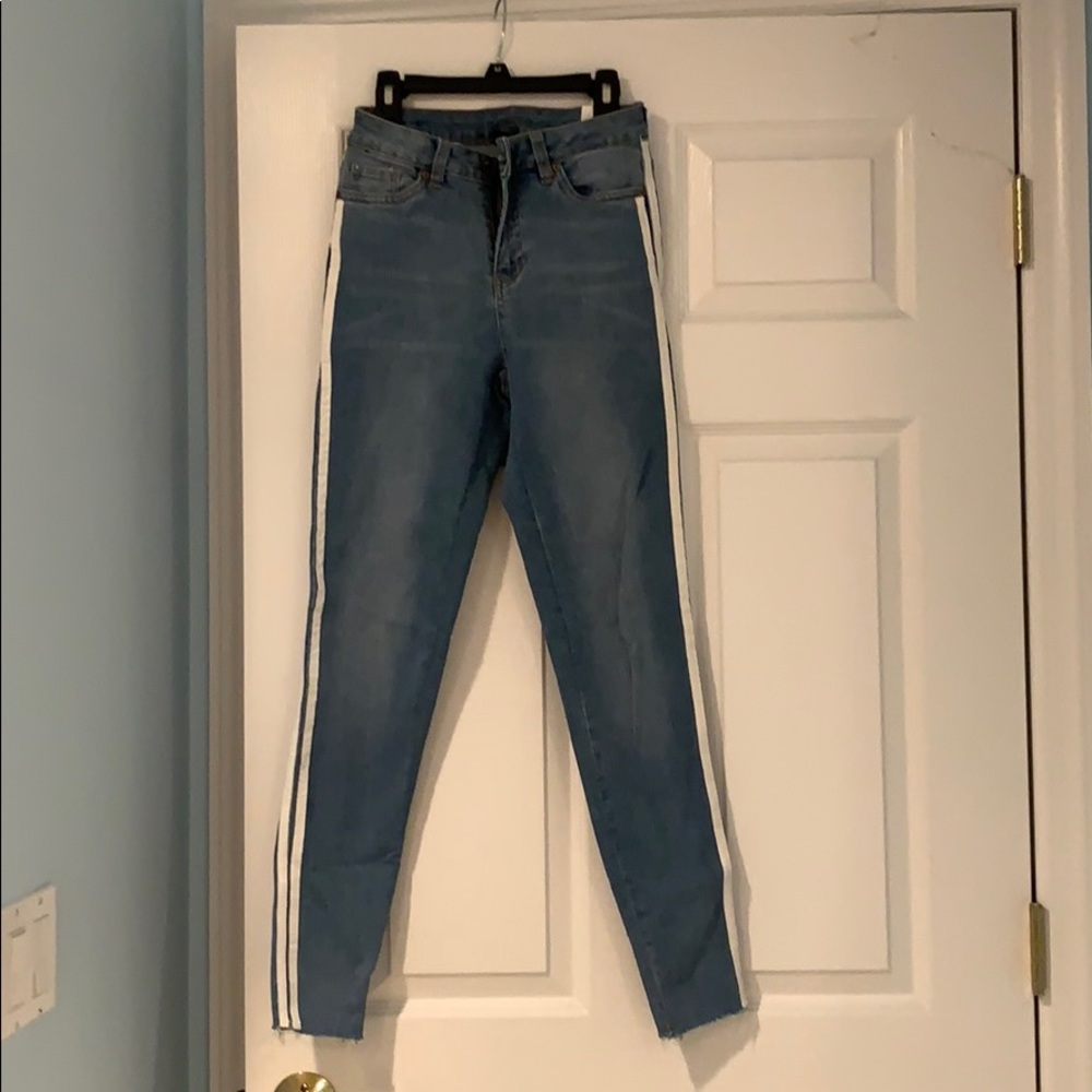 Jeans with white stripe
